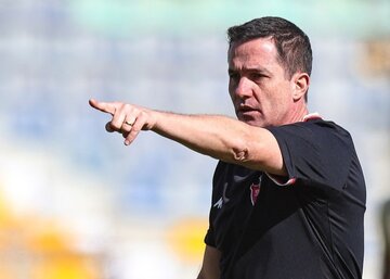 دومین مربی پرسپولیس هم جدا میشود! دومین مربی پرسپولیس هم جدا میشود!