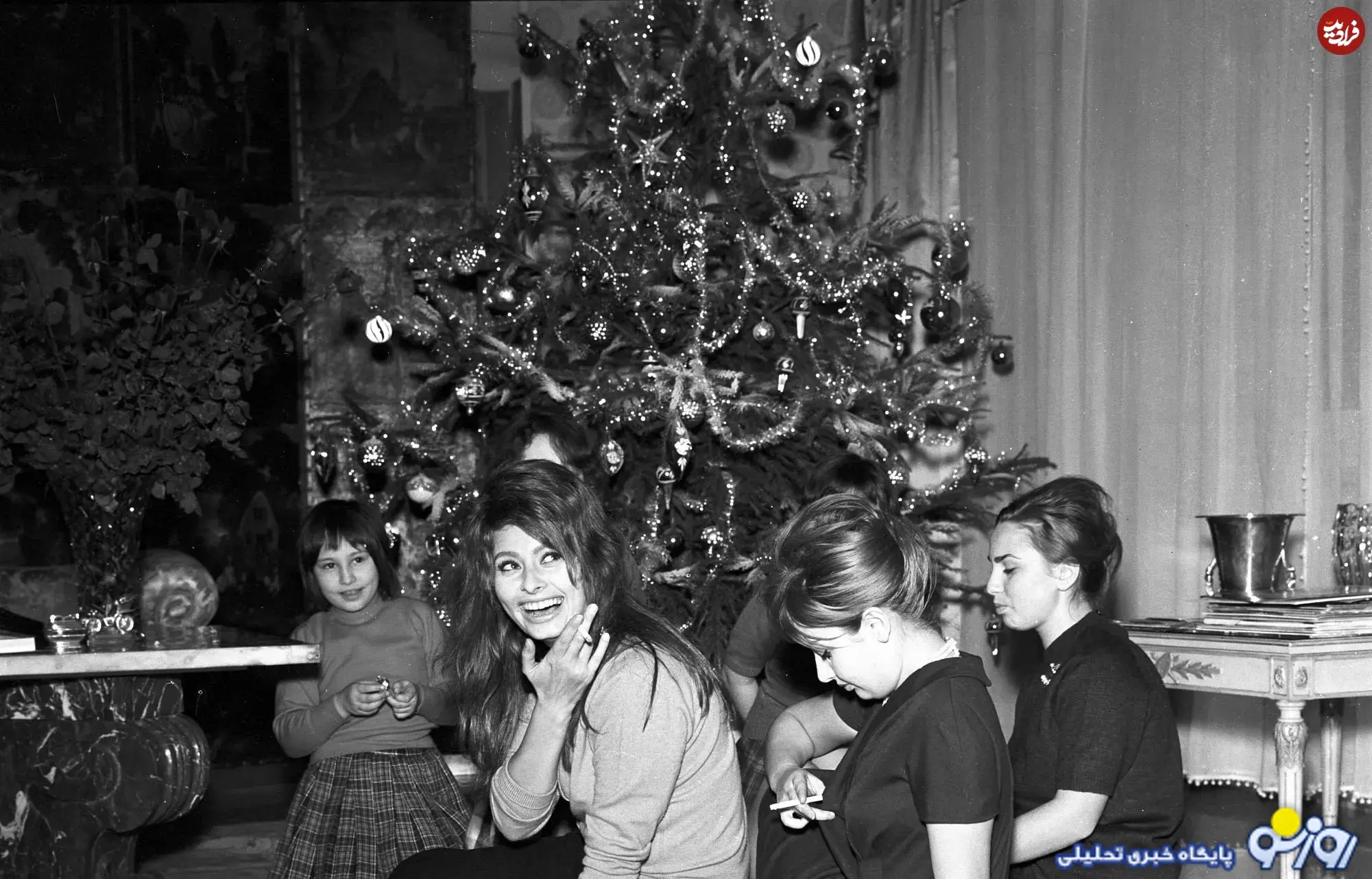 «سوفیا لورن» در کنار خواهرش در جشن کریسمس «سوفیا لورن» در کنار خواهرش در جشن کریسمس