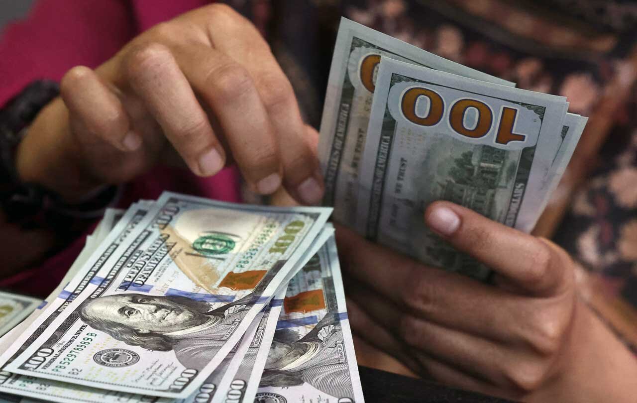 قیمت دلار و سایر ارزهای مهم در بازار امروز دوشنبه ۲۴ آذر/ نرخ دلار عجیب و غریب شد قیمت دلار و سایر ارزهای مهم در بازار امروز دوشنبه ۲۴ آذر/ نرخ دلار عجیب و غریب شد