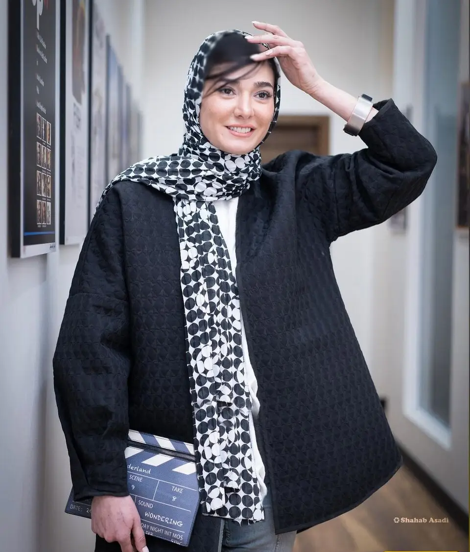 عکس| استایل کژوال مینا وحید با اکسسوری جذابش